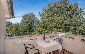 Cozy Apartment In Malinska Dubasnica With Wifi